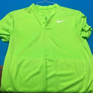 Nike golf shirt. M